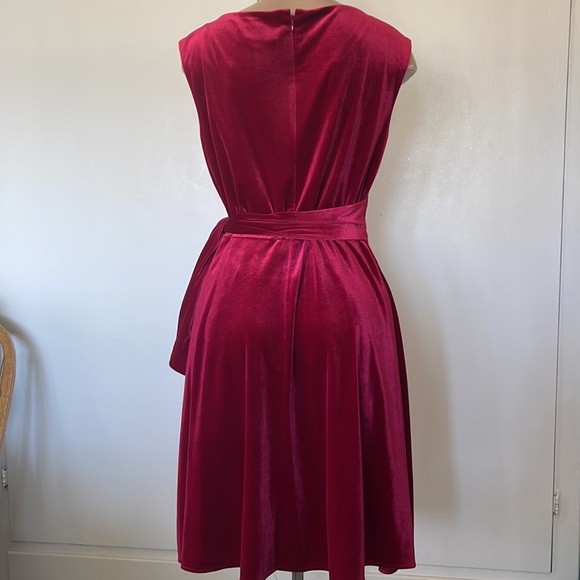 CHELSEA ROSE  🌹  red color Velvet  gorgeous womens midi DRESS size 12” - Picture 8 of 15